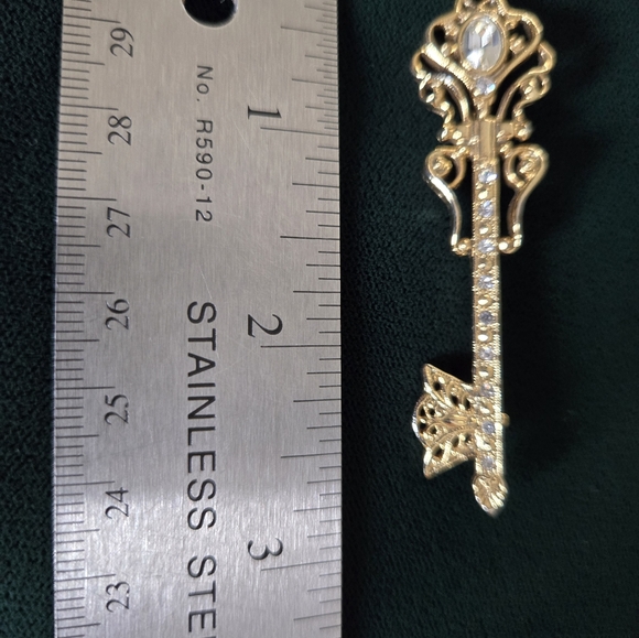 Vintage Brooches - Picture 7 of 7